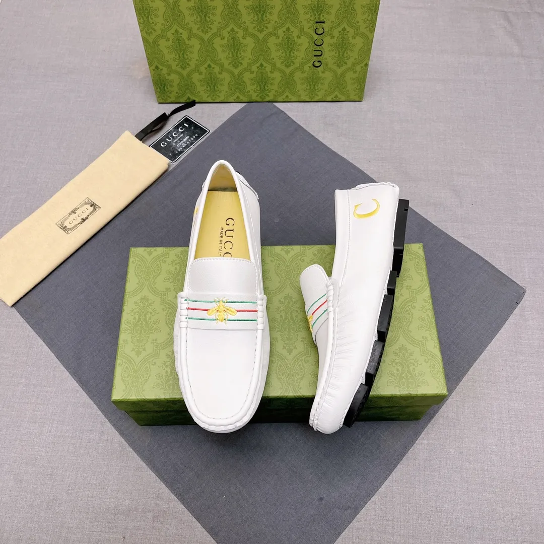 p400 GUCCI, Gucci official flagship store original casual beanie shoes ~ Four Seasons Trendy Shoes 👟》New version at the counter, Gucci 1:1 high-quality workmanship, upper: imported pebbled calfskin, genuine sweat-absorbent pigskin lining, fashionable lazy business style design, casual loafers, running shoes are perfect for young people. British fashion boots 😍 Equipped with original raw rubber wear-resistant outsole, absolutely high-end and classy, ​​suitable for drivers only 🚗 A must-have for fashionable men, standard code 37-45 No. 071